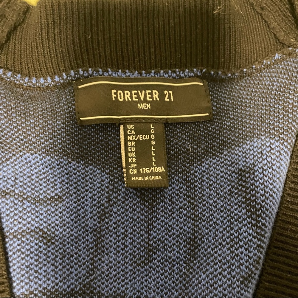 button up sweater - Picture 2 of 4